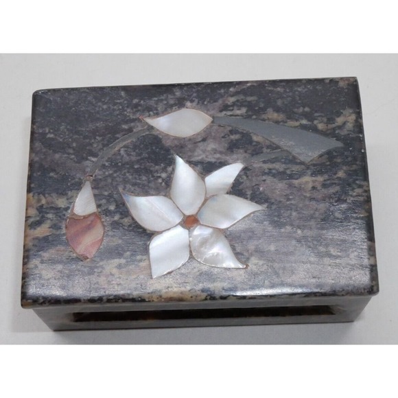 Stone Trinket Box Mother of Pearl Floral Inlay Made In India 3" x 2" - Picture 1 of 16